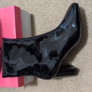 Women's Faux Patent Leather Heeled Boots Size 7